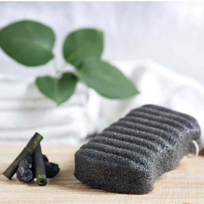 Organic Konjac svamp - til krop - bamboo charcoal - akne / uren hud
